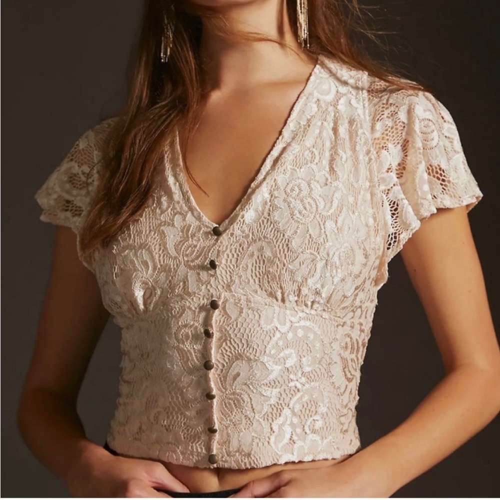 💙2/$30 NWT Anthropologie v-neck flutter hem top